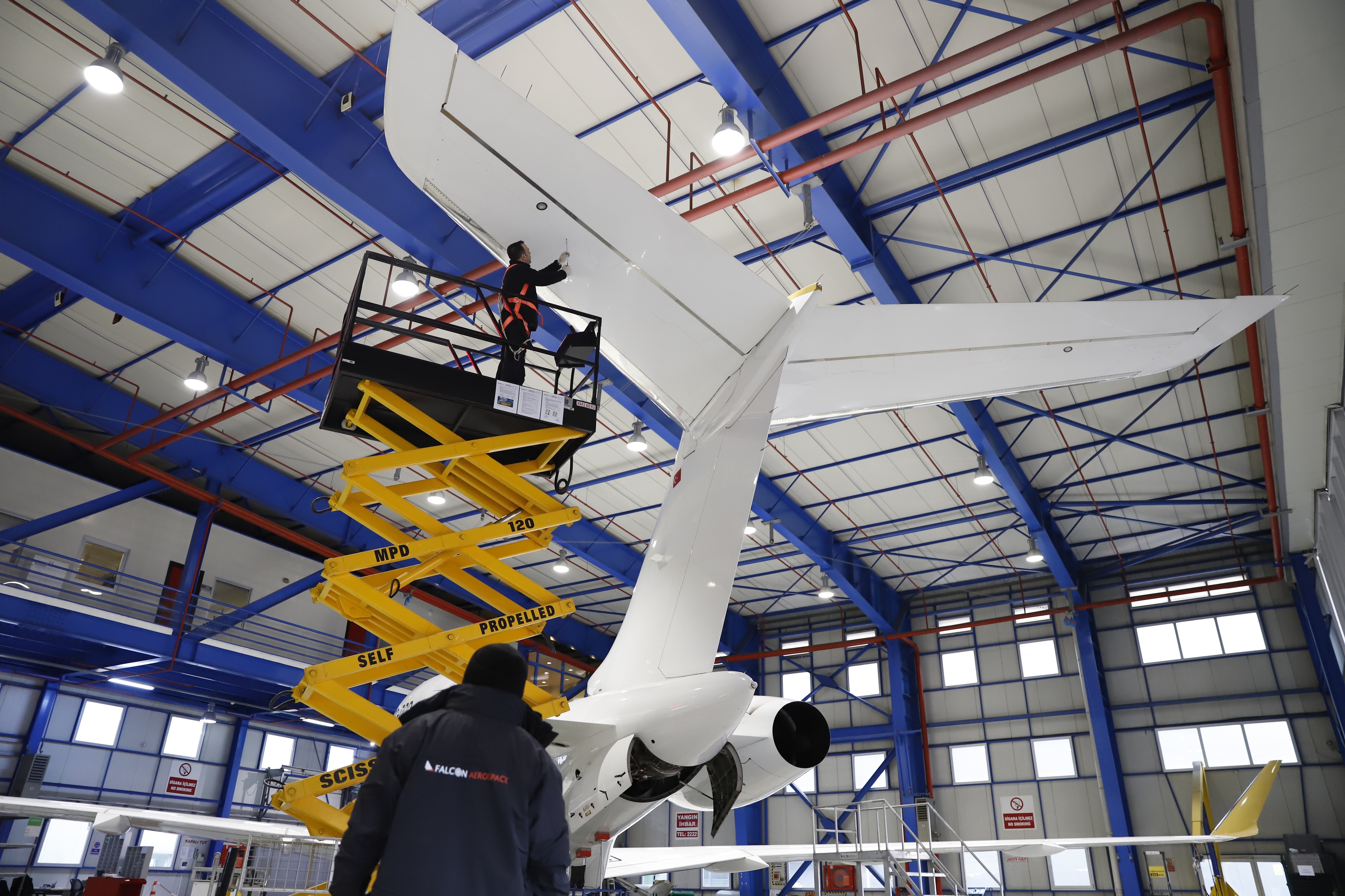 Component shop maintenance at Falcon Aerospace